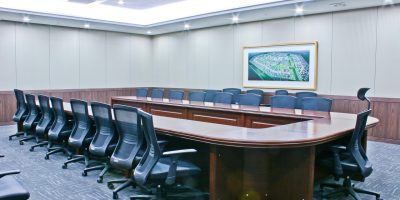 Quelles_caractéristiques_pour_une_salle_de_réunion_moderne_?